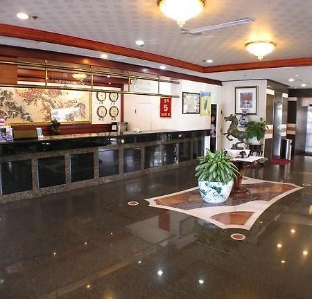 Fortune Hotel Tainan Eksteriør billede
